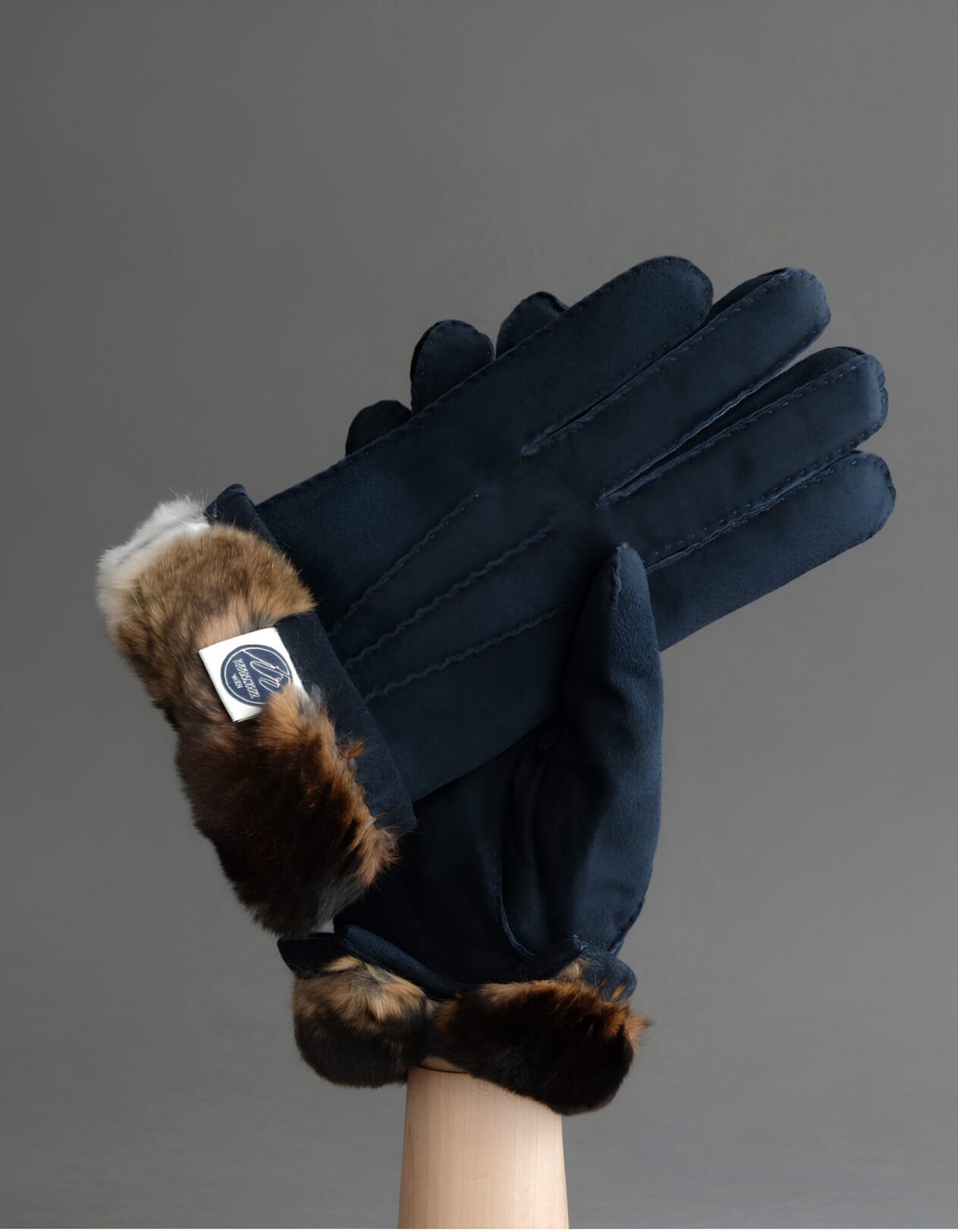 65 Die Manufaktur GmbH - Exklusiver Besuch von TR-Handschuhe Wien